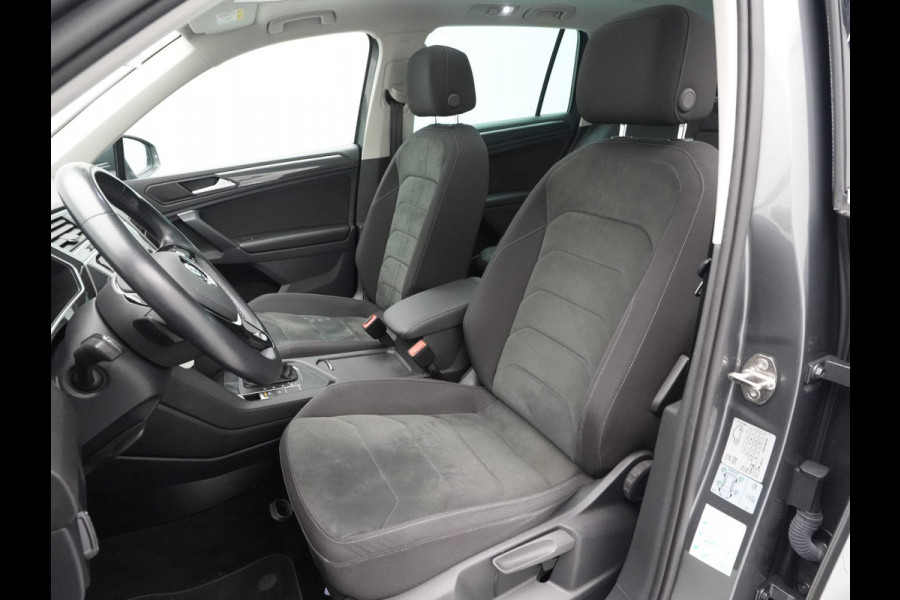 Volkswagen Tiguan 1.5 TSI 150pk DSG Comfortline Business Panorama Virtual Cockpit Alcantara 154