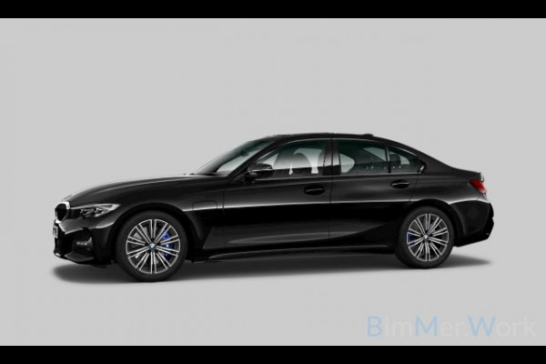 BMW 3-serie 330e M-Sport Pano ACC Harman/K Adp-onderstel