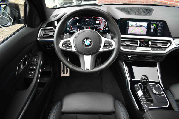 BMW 3-serie 330e M-Sport Pano ACC Harman/K Adp-onderstel