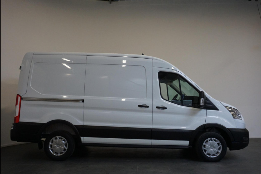 Ford Transit 130pk 2.0 L2H2 Trend Automaat Airco Navigatie DAB PDC Airco Camera Carplay