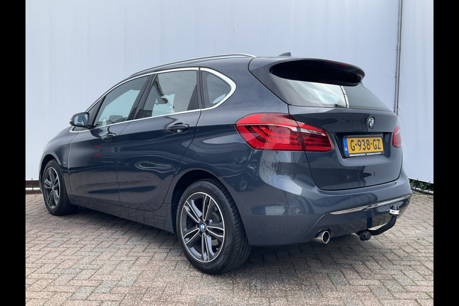 BMW 2 Serie Active Tourer 218d Luxury HUD Pano Trekhaak Leder Elek.klep VOL OPTIES!