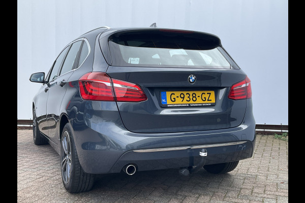 BMW 2 Serie Active Tourer 218d Luxury HUD Pano Trekhaak Leder Elek.klep VOL OPTIES!