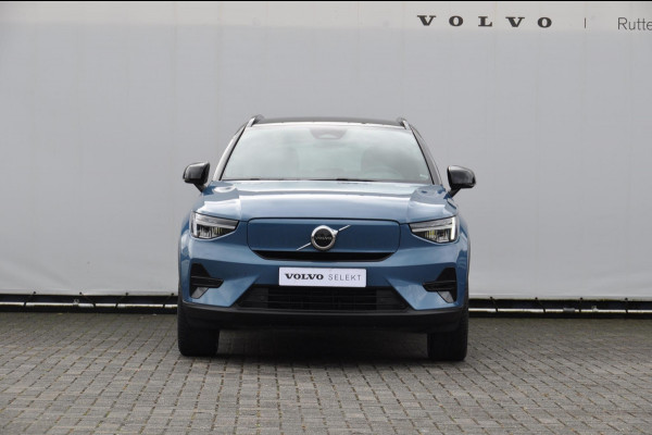 Volvo XC40 231PK Automaat Recharge Plus 70 kWh / Adaptive cruise control / Pilot assist / BLIS / Stoel en stuur verwarming / Elektrische achterklep / Parkeersensoren met camera / Google infotainment /