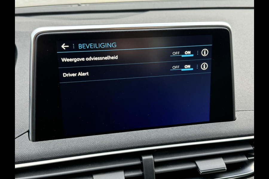 Peugeot 3008 1.2 Première Automaat Panorama 360 Camera Clima Cruise Pdc voor en achter