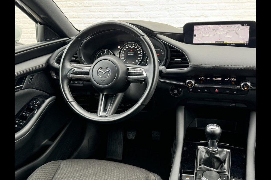 Mazda 3 2.0 e-SkyActiv-G M Hybrid 122 Luxury Carplay Camera Adaptive cruise Clima Navigatie