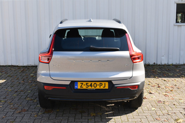 Volvo XC40 2.0 B4 Plus Dark | Blis | Stoel geheugen | Harman/kardon | Draadloos opladen |