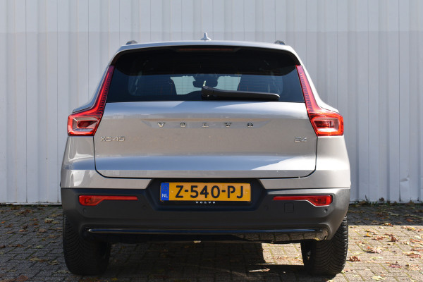 Volvo XC40 2.0 B4 Plus Dark | Blis | Stoel geheugen | Harman/kardon | Draadloos opladen |