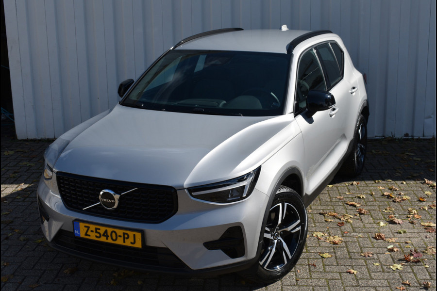 Volvo XC40 2.0 B4 Plus Dark | Blis | Stoel geheugen | Harman/kardon | Draadloos opladen |