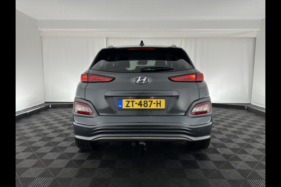 Hyundai Kona EV Premium 64 kWh (INCL-BTW) *FULL-LEATHER | HEAD-UP | FULL-LED | NAVI-FULLMAP | DAB | ADAPTIVE-CRUISE | KRELL-AUDIO | KEYLESS | CAMERA | BLIND-SPOT | LANE-ASSIST | VIRTUAL-COCKPIT | TOWBAR | COMFORT-SEATS | 1