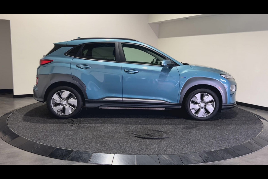 Hyundai Kona EV Premium 64 kWh | Net binnen |