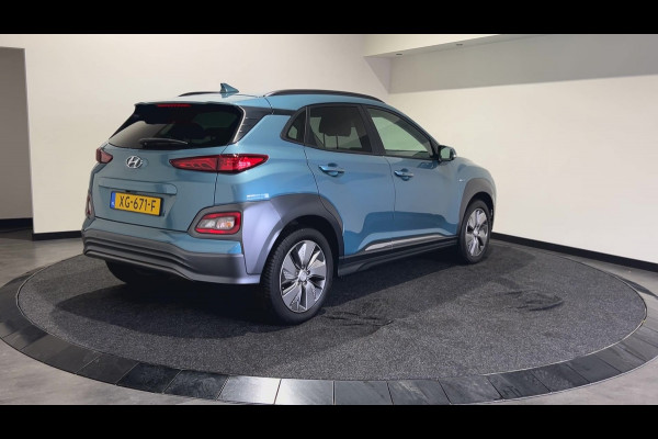 Hyundai Kona EV Premium 64 kWh | Net binnen |