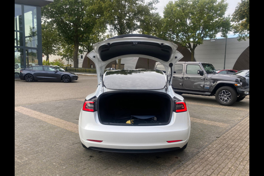 Tesla Model 3 Standard RWD Plus 60 kWh ZEER NETTE STAAT | RIJKLAARPRIJS incl. 12mnd BOVAG