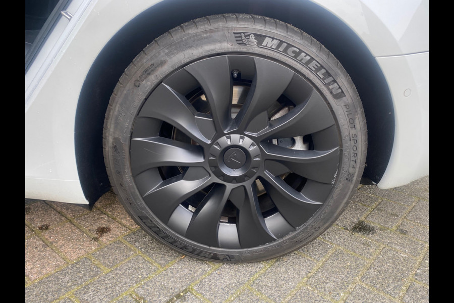 Tesla Model 3 Standard RWD Plus 60 kWh ZEER NETTE STAAT | RIJKLAARPRIJS incl. 12mnd BOVAG