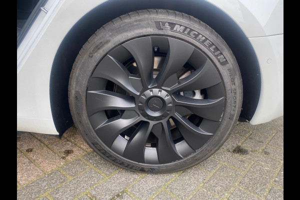 Tesla Model 3 Standard RWD Plus 60 kWh ZEER NETTE STAAT | RIJKLAARPRIJS incl. 12mnd BOVAG