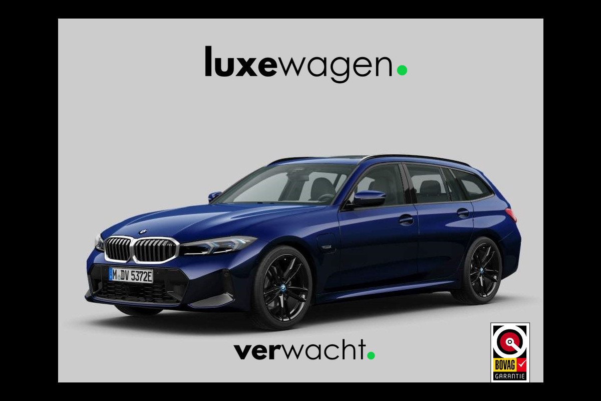 BMW 3 Serie Touring 330e M-Sport Pano ACC H/K HUD 19inch Camera Adp-onderstel