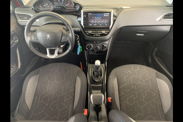 Peugeot 2008 1.2 TURBO Signature | Trekhaak | Apple Carplay/Android Auto | Navigatie | Bluetooth