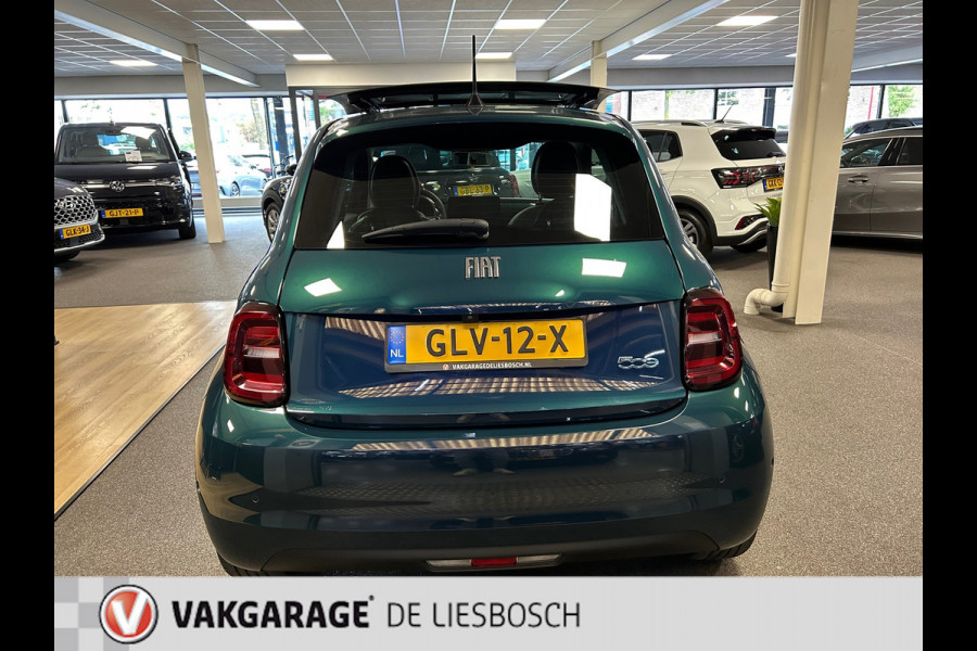 Fiat 500E Icon 42 kWh / Airco / camera / elektrisch bedienbaar Panoramadak / Navigatie / subsidie €2000,-