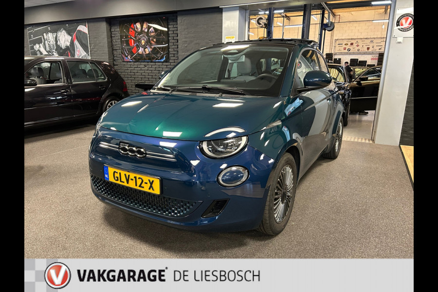 Fiat 500E Icon 42 kWh / Airco / camera / elektrisch bedienbaar Panoramadak / Navigatie / subsidie €2000,-