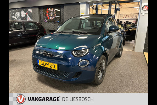 Fiat 500E Icon 42 kWh / Airco / camera / elektrisch bedienbaar Panoramadak / Navigatie / subsidie €2000,-