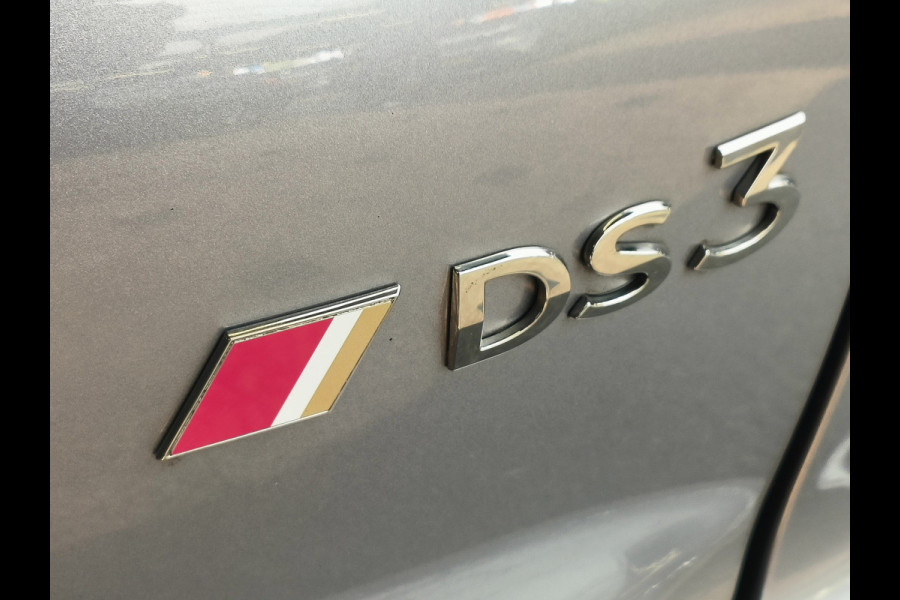 DS DS 3 Crossback 1.2 PureTech Performance Line 130 PK AUTOMAAT  uit 2022 Rijklaar + 12 maanden Bovag-garantie  Henk Jongen Auto's in Helmond,  al 50 jaar service zoals 't hoort!