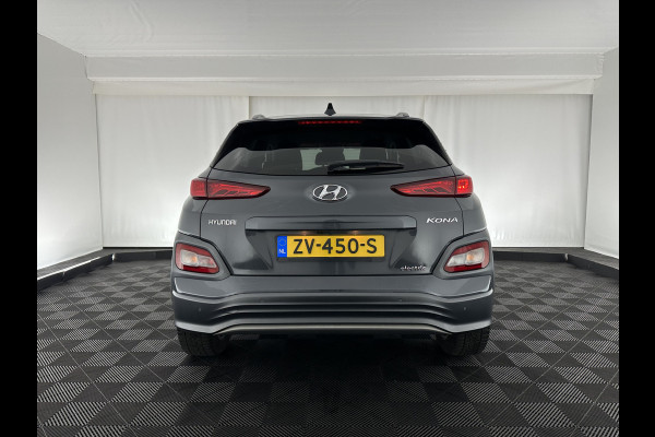 Hyundai Kona EV Premium 64 kWh (INCL-BTW) *VOLLEDER | HEAD-UP | FULL-LED | NAVI-FULLMAP | DAB | ADAPTIVE-CRUISE | KRELL-AUDIO | KEYLESS | CAMERA | BLIND-SPOT | LANE-ASSIST | VIRTUAL-COCKPIT | SHIFT-PADDLES | COMFORT-SEATS