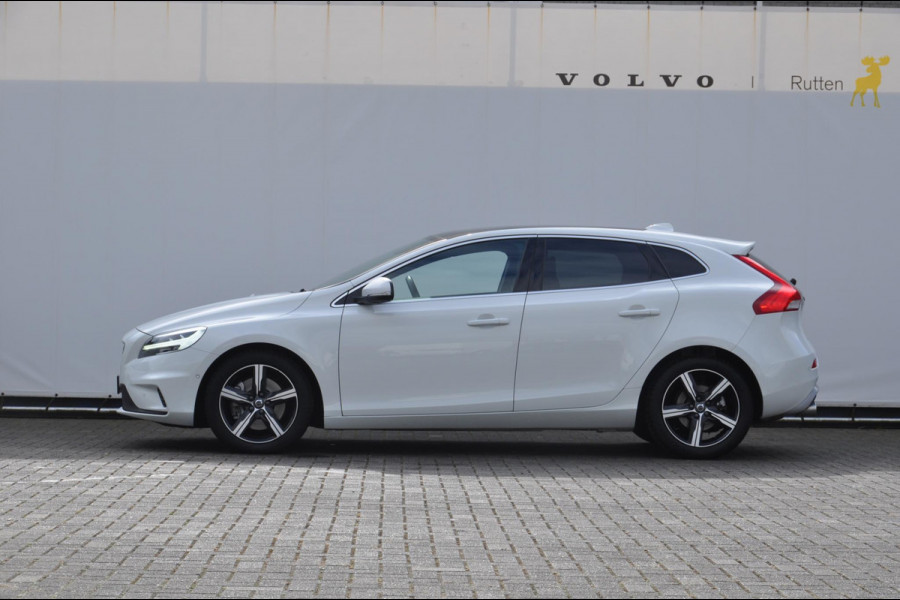 Volvo V40 T3 153PK Automaat Polar+ Sport / Cruise Control / Panoramadak / Stoelverwarming / DAB+ / Alcantara bekleding /