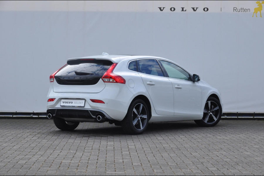 Volvo V40 T3 153PK Automaat Polar+ Sport / Cruise Control / Panoramadak / Stoelverwarming / DAB+ / Alcantara bekleding /