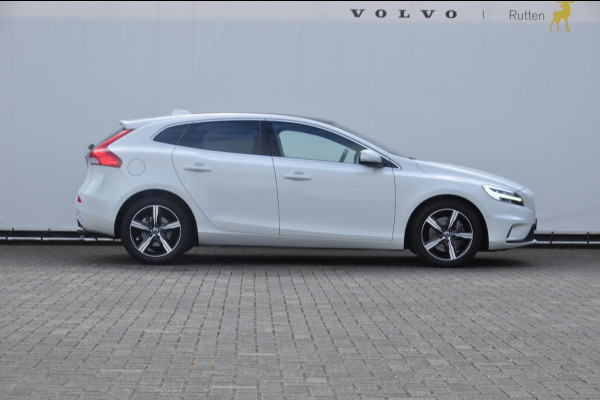 Volvo V40 T3 153PK Automaat Polar+ Sport / Cruise Control / Panoramadak / Stoelverwarming / DAB+ / Alcantara bekleding /