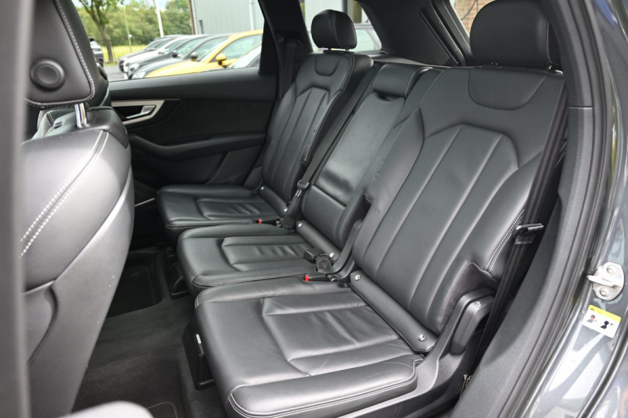 Audi Q7 3.0 TDI e-tron S-LINE QUATTRO, 21" RS Velgen, Luchtvering, Trekhaak, Leder, Bose audio