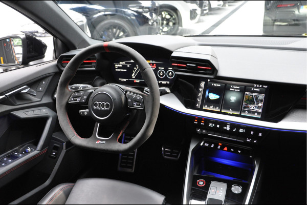 Audi RS3 Sportback 2.5 TFSI quattro Pano Memory Maxton Dynamic+ Massage Garantie 27 B&O Klasse 5