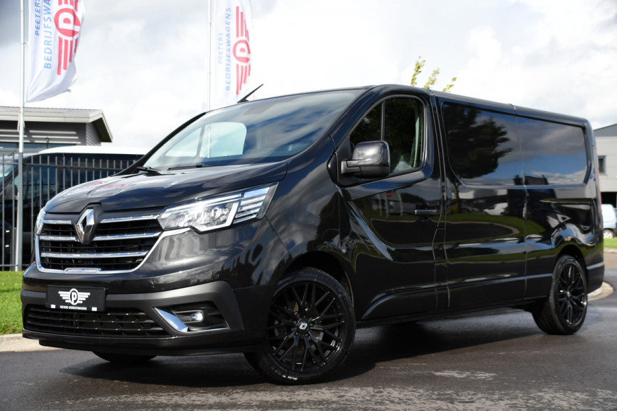 Renault Trafic 2.0 dCi 130 T30 L2H1 Black Edition Camera, Cruise, Sensoren, Mutlimedia, 130PK, Trekhaak, Led, UNIEK!