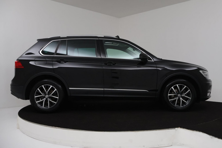 Volkswagen Tiguan 1.5 TSI ACT Comfortline Business Automaat (ADAPTIVE, PANORAMADAK, STOELV, NAVI, PDC, NL-AUTO, GOED ONDERHOUDEN)