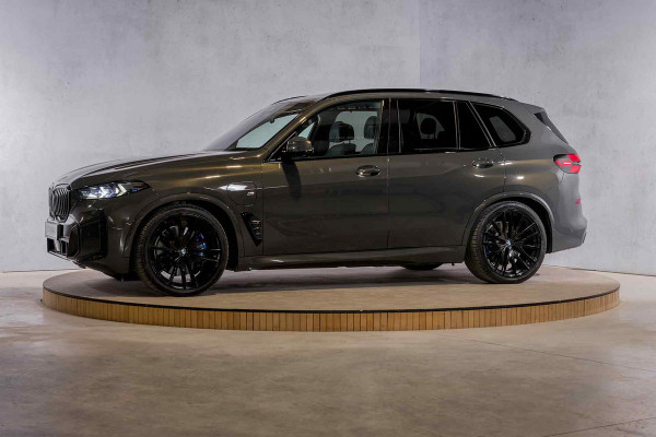 BMW X5 xDrive50e | M-sport Pro | Panorama | Iconic Glow | Dravit | Np 122K