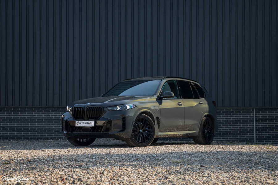 BMW X5 xDrive50e | M-sport Pro | Panorama | Iconic Glow | Dravit | Np 122K