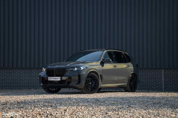 BMW X5 xDrive50e | M-sport Pro | Panorama | Iconic Glow | Dravit | Np 122K