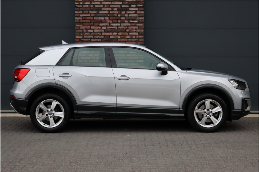 Audi Q2 1.0 TFSI Sport Pro Line Aut7 | MMI Navigatie | Cruise Control | Trekhaak | 2-Zone Climate | Parkeerhulp |