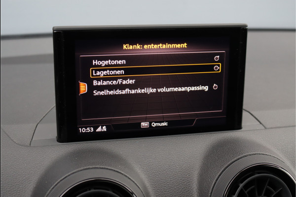 Audi Q2 1.0 TFSI Sport Pro Line Aut7 | MMI Navigatie | Cruise Control | Trekhaak | 2-Zone Climate | Parkeerhulp |