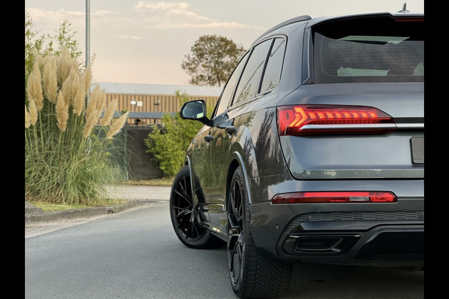 Audi Q7 55 TFSI e quattro S-Line Plus Panoramadak|Matrix Laser|Camera 360°|Keyless|Luchtvering|Sport stoelen|DAB+