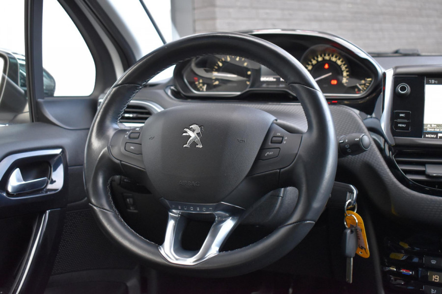 Peugeot 208 1.2 PureTech Allure Sky | Panorama | Navi | Camera | Incl. garantie