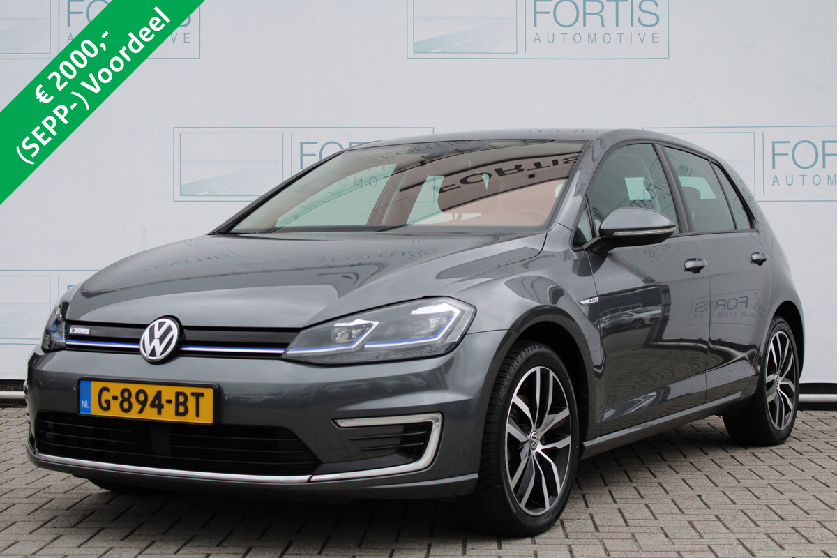 Volkswagen e-Golf e-Golf 13.500,- NA SUBSIDIE!! NL AUTO | VIRTUAL COCKPIT | CAMERA | WARMTEPOMP | PRIJS NA SUBSIDIE