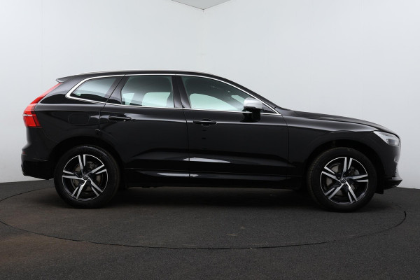 Volvo XC60 2.0 T5 AWD R-Design (1e Eig, Dealer OndH, Trekhaak, Carplay, Camera, Lane assist, PDC V+A, Navi, StoelV, Etc)