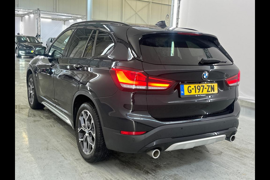 BMW X1 sDrive20i High Executive NL AUTO | LEDER | PANO | CAMERA |