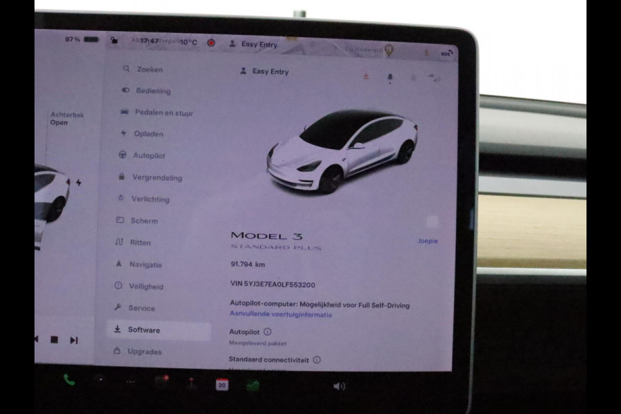 Tesla Model 3 BLACKSTYLE PANODAK STD RANGE RWD PLUS 60 kWH LEDER.NAVI.CAMERA.AUTOPILOT, STOELVERWARMING EN NOG VEEL MEER!