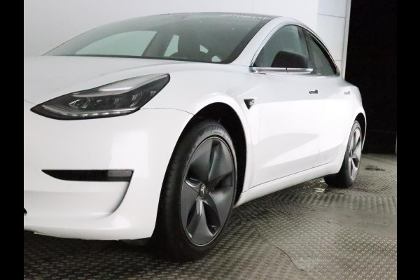 Tesla Model 3 BLACKSTYLE PANODAK STD RANGE RWD PLUS 60 kWH LEDER.NAVI.CAMERA.AUTOPILOT, STOELVERWARMING EN NOG VEEL MEER!