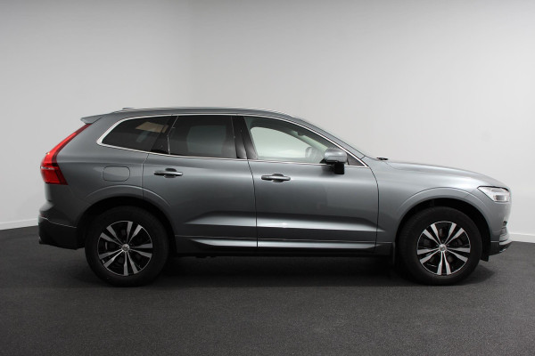 Volvo XC60 2.0 B4 190pk Geartronic Momentum | Navigatie | Climate Control | Electrisch bedienbare achterklep | Parkeer sensoren | Verwarmde voorstoelen | Extra getint glas | Camera