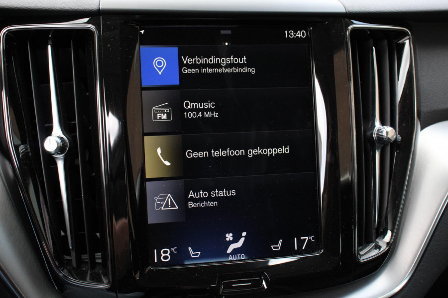 Volvo XC60 2.0 B4 190pk Geartronic Momentum | Navigatie | Climate Control | Electrisch bedienbare achterklep | Parkeer sensoren | Verwarmde voorstoelen | Extra getint glas | Camera