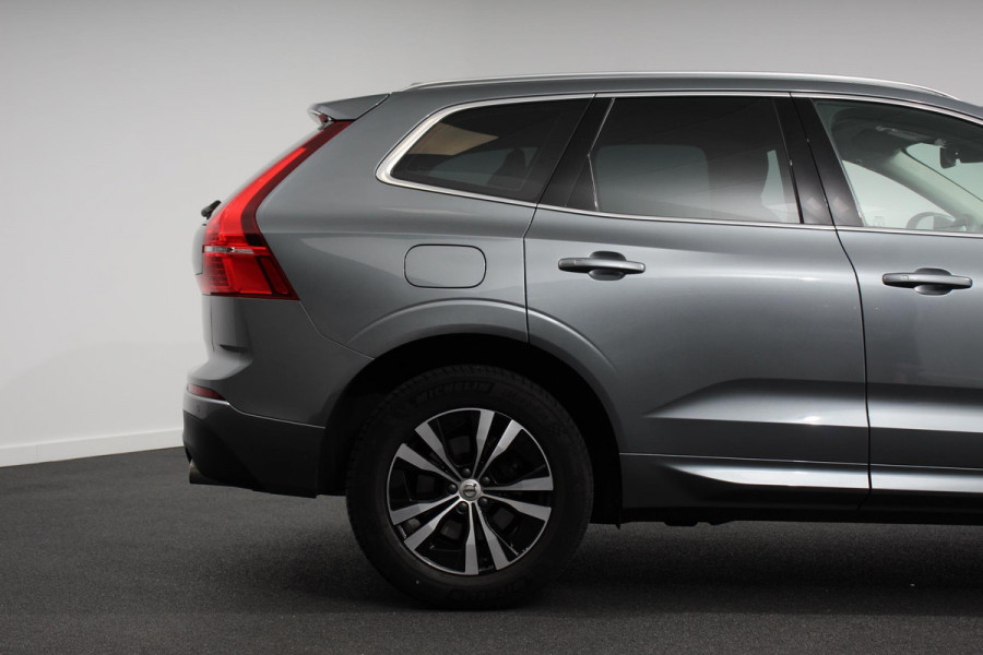 Volvo XC60 2.0 B4 190pk Geartronic Momentum | Navigatie | Climate Control | Electrisch bedienbare achterklep | Parkeer sensoren | Verwarmde voorstoelen | Extra getint glas | Camera