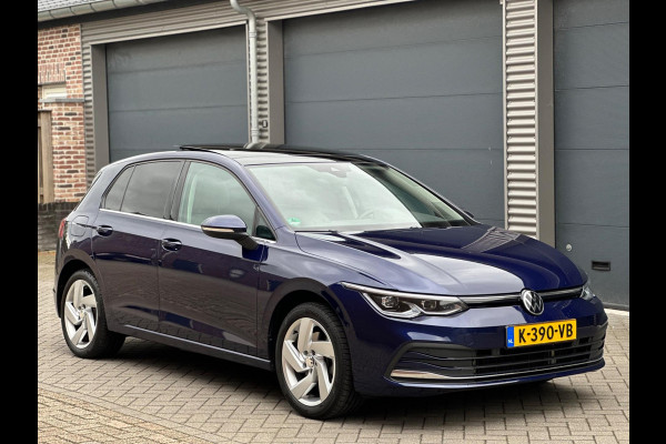 Volkswagen Golf 1.4 eHybrid STYLE, PANORAMADAK, SPORTINTERIEUR, TREKHAAK, NL AUTO MET NATIONALE AUTO PAS