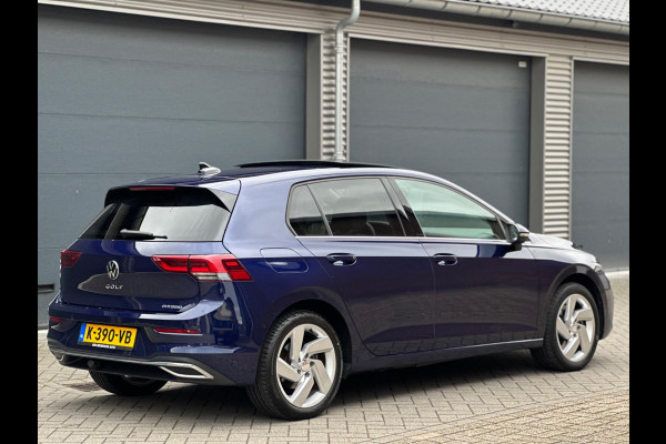 Volkswagen Golf 1.4 eHybrid STYLE, PANORAMADAK, SPORTINTERIEUR, TREKHAAK, NL AUTO MET NATIONALE AUTO PAS