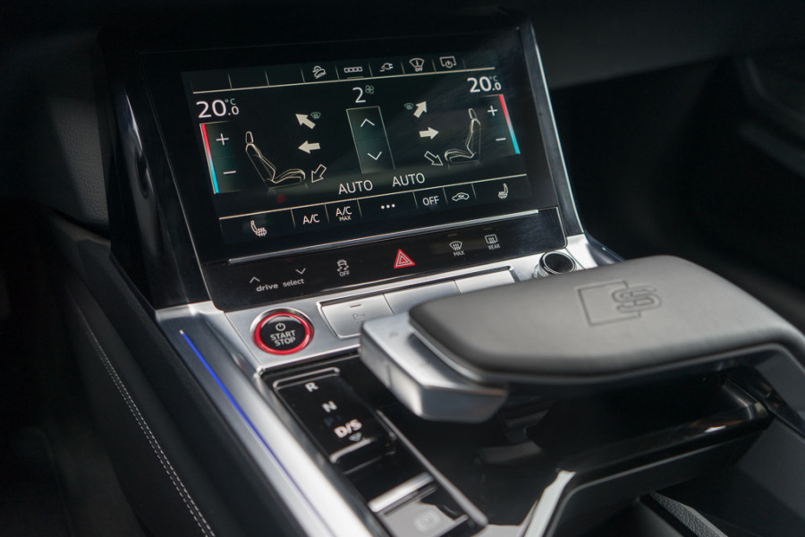 Audi e-tron S Sportback Quattro 371 kW / Incl. BTW/ Standkachel/ Luchtvering/ Bang & Olufsen Sound System/ Panoramadak/ 371kW (504PK)